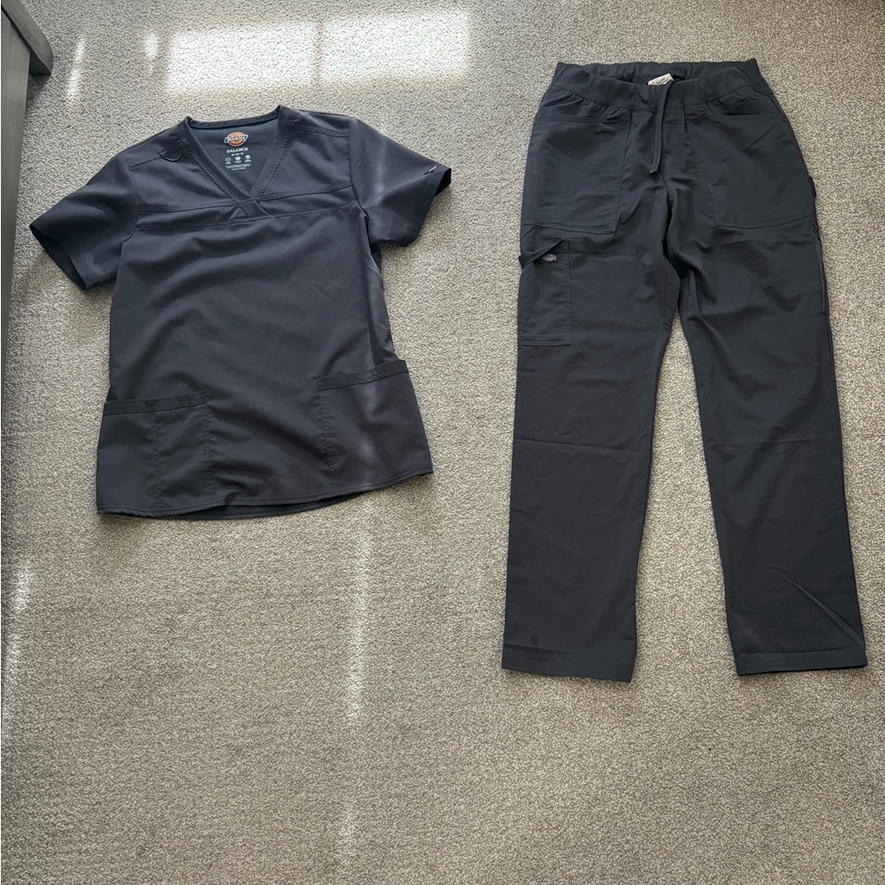 Scrub set top and bottom. Size medium. Color gray.